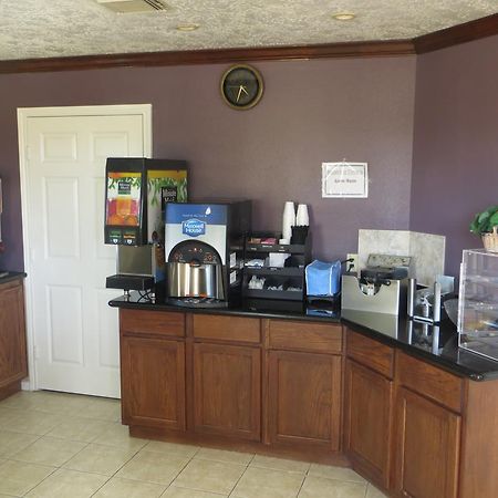 Americas Best Value Inn & Suites Hempstead Kültér fotó