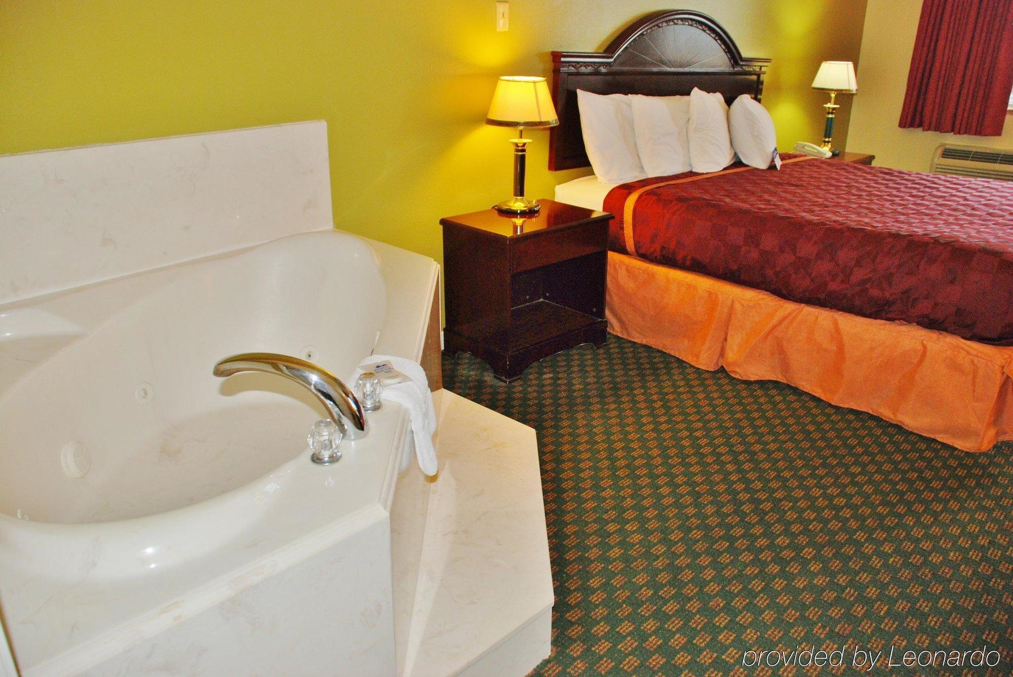 Americas Best Value Inn & Suites Hempstead Kültér fotó