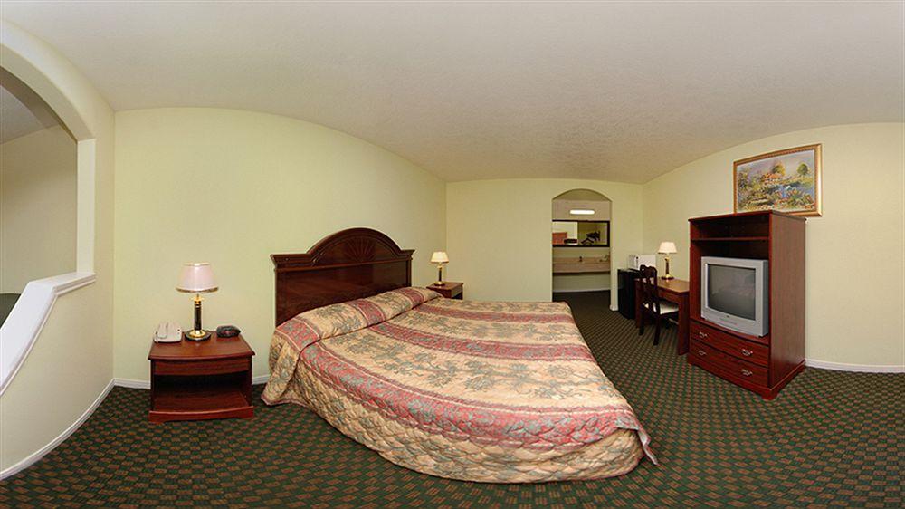Americas Best Value Inn & Suites Hempstead Kültér fotó
