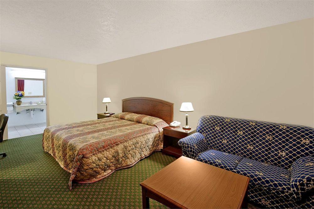 Americas Best Value Inn & Suites Hempstead Kültér fotó